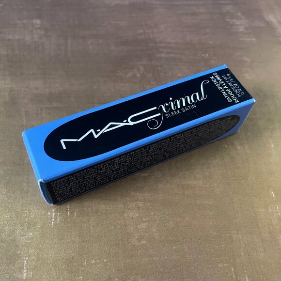 M·A·CXIMAL SLEEK SATIN LIPSTICK - Picture 2 of 8